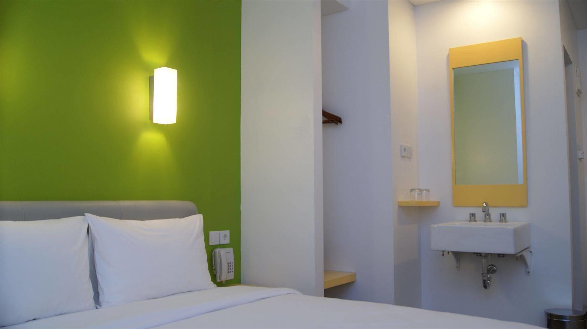 Amaris Hotel Mangga Besar Yakarta Exterior foto